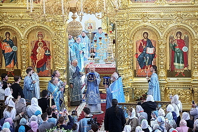 \"Место, где отдыхают душой\". Явление Жировичской иконы Божией Матери празднуют православные верующие