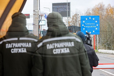 Это \"как-то не по-человечески\". Что происходит на границе с Литвой в \"Каменном Логе\"