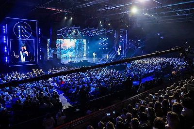 Музыкальная магия. Международный фестиваль \"Золотой шлягер\" проходит в Могилеве