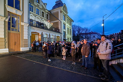 Иудеи всего мира празднуют Хануку