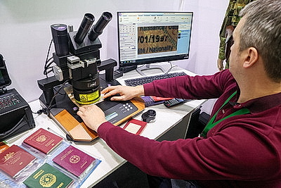 Делегаты ВНС из разных регионов страны посетили выставку \"Моя Беларусь\"