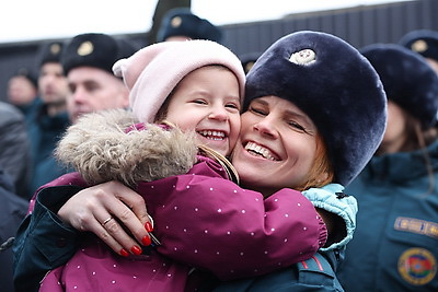 Спасатели и ветераны МЧС получили ключи от новых квартир в Минске