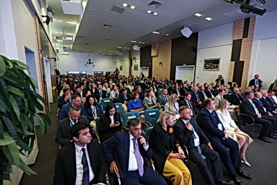 Высокие технологии, медицина, турпотенциал. В Минске состоялся Международный форум экономического сотрудничества