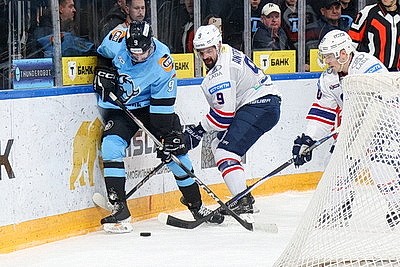 Хоккеисты \"Динамо\" прервали победную серию в матче против \"Лады\"