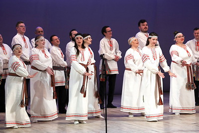 \"Звучащее время\". Академическую хоровую капеллу им.Г.Ширмы поздравили с 85-летием в Белгосфилармонии