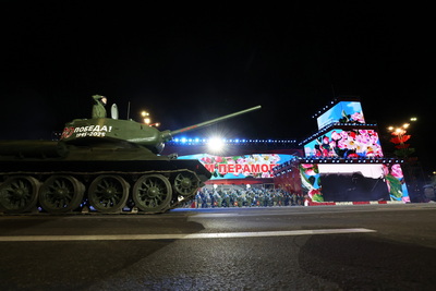 Генеральная репетиция военного парада прошла у стелы \"Минск - город-герой\"