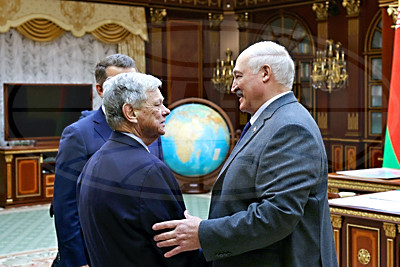 Лукашенко провел встречу со спецпосланником США в Беларуси Джоном Коулом