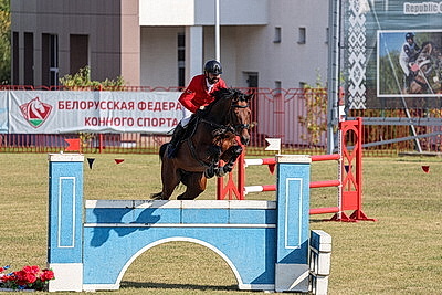 Чемпионат Беларуси по преодолению препятствий завершился в Ратомке