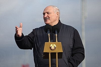 Лукашенко в Мозыре открыл обновленный мост через Припять