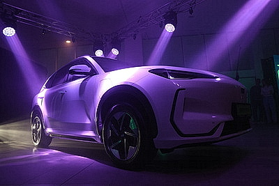 Новый автоцентр Geely и BELGEE открылся в Минске