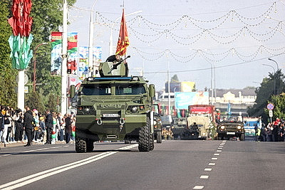 Парад Победы и шествие \"Беларусь помнит\". Брест отмечает 9 Мая