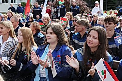 Праздник для всего коллектива. Цеховой концерт прошел на металлургическом заводе в Могилеве