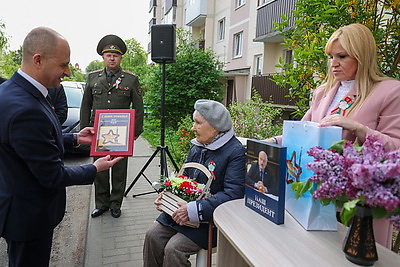 В Гродно поздравляют ветеранов с наступающим Днем Победы