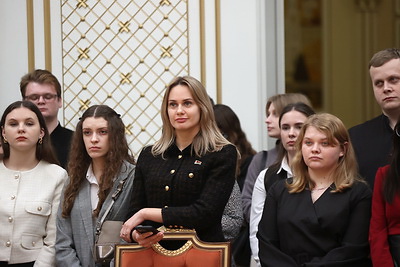 Здесь пишется история современной Беларуси. Молодые сотрудники системы соцзащиты посетили Дворец Независимости