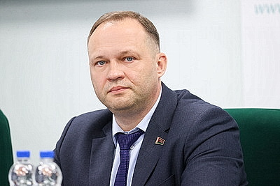 Пресс-конференция, посвященная Дню автомобилиста и дорожника, прошла в БЕЛТА