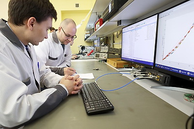 Последние разработки в области микроэлектроники представили в НАН Беларуси