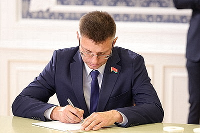 Руководство исполкомов, министерств и крупных предприятий. Лукашенко рассмотрел кадровые вопросы