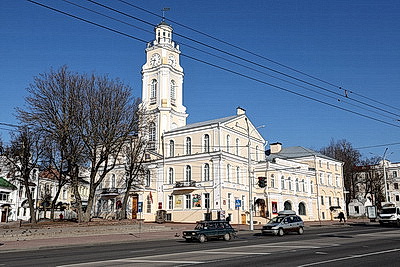 От городской ратуши до музея: как за 250 лет изменился облик самого узнаваемого здания в Витебске