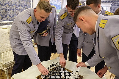 Дворец Независимости посетили сотрудники Следственного комитета