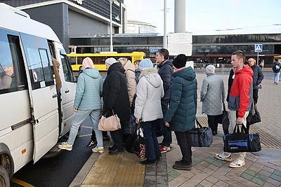 Очереди на пригородные маршрутки в Минске