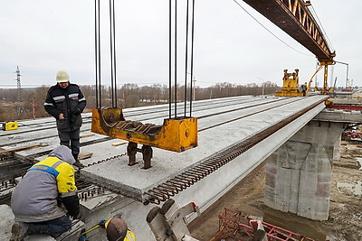 Строительство моста через реку Сож продолжается в Ветковском районе