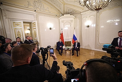 Лукашенко и Путин провели встречу в Санкт-Петербурге