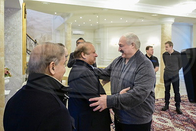 Лукашенко и Шахбаз Шариф провели неформальную встречу