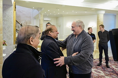Лукашенко и Шахбаз Шариф провели неформальную встречу