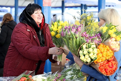 На улицах белорусских городов в преддверии 8 Марта