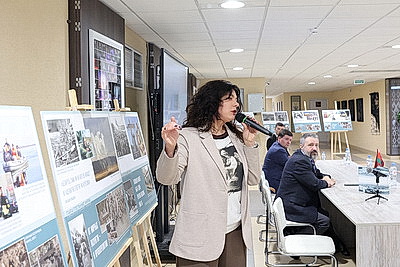 \"Взгляд в будущее\". Выставка БЕЛТА \"Параллельные миры\" представлена в БГУКИ