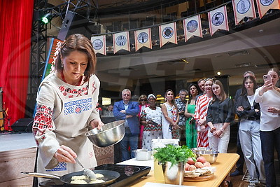 Фестиваль \"Дипломатия вкуса\" в Минске объединил гостей из более чем 20 стран