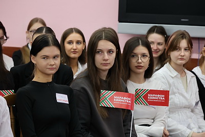 \"НЕскучная НЕлекция\": диалог с молодежью проходит на \"Марафоне единства\" в Минске