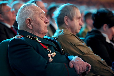 Хренин: День защитников Отечества - всенародный праздник, олицетворяющий нерушимую связь поколений