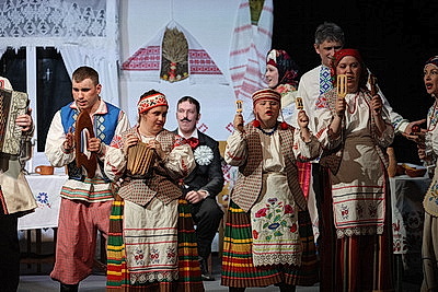 Коллектив инклюзивного театра представил спектакль \"Паўлінка\"