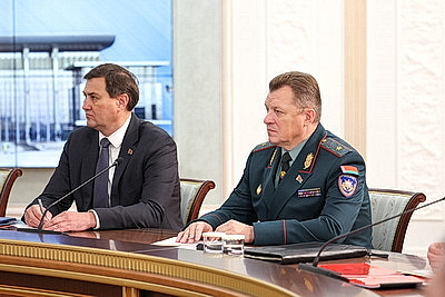 Лукашенко указал на милитаризацию западных стран и необходимость актуализировать оборонные действия