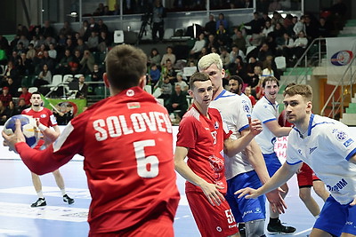 Гандболисты \"Машеки\" уступили \"Зениту\" в SEHA-лиге