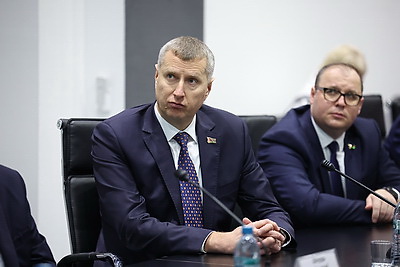 Поставки комплектующих для комбайнов. \"Гомсельмаш\" планирует развивать партнерство с \"Ростсельмашем\"