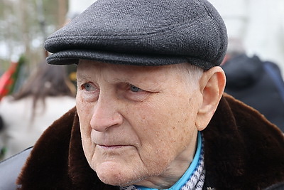 \"Каждый камень, каждый метр земли пропитан страданием\". В Озаричах почтили память жертв лагеря смерти