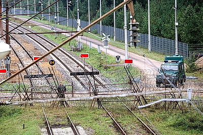 Польша в ночь на 12 сентября перегородила колючей проволокой железнодорожный переход \"Гродно\" - \"Кузница Белостоцкая\"