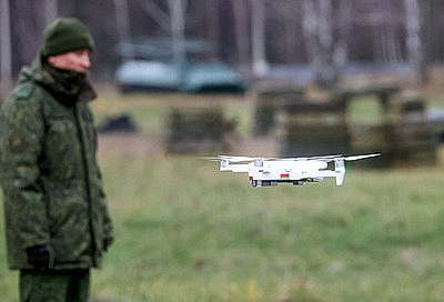 Полет нормальный. Первый набор операторов беспилотников завершает курс подготовки в БелГУТе