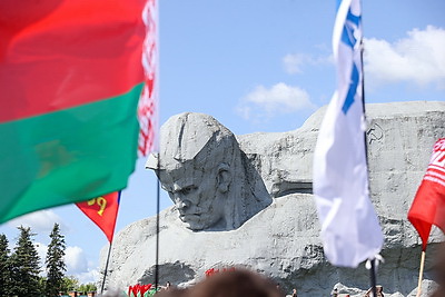 Около 200 молодых людей из Беларуси и России собрал в Бресте патриотический форум \"Цитадель памяти\"