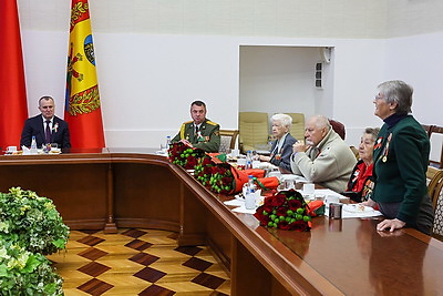 \"С годами мы все острее ощущаем значение этого великого дня\". Исаченко о благодарности ветеранам за подвиг