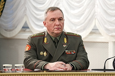 Лукашенко указал на милитаризацию западных стран и необходимость актуализировать оборонные действия