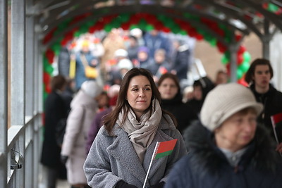 \"Ждали с нетерпением\". Пешеходный мост в Румлевском парке открыли после реконструкции