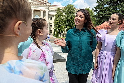 Пешеходная превратилась в творческую. На центральной улице Молодечно народные мастера показали лучшие работы
