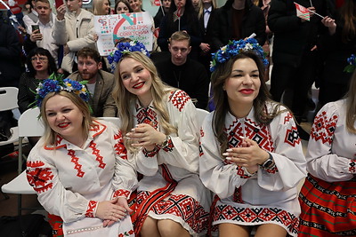 В Минске на \"Марафоне единства\" состоялся караоке-батл \"Код ДНК\"