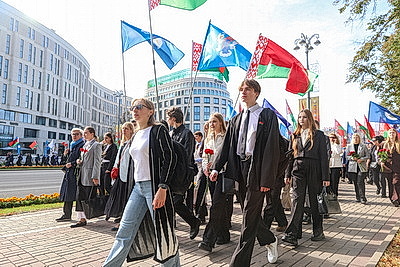 Фестиваль профессий. В центре Минска состоялось шествие студентов и учащихся