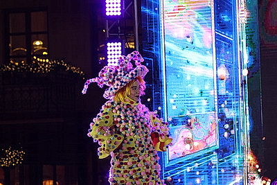 Новогодняя атмосфера и сказочные герои в ярких спектаклях: праздничные локации Минска