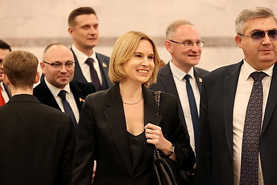 \"Лiстапад\": специальный приз Президента Беларуси присужден китайскому режиссеру Чжан Чжуну