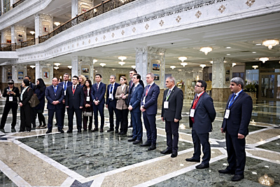 Главы делегаций ЕАГ посетили Дворец Независимости
